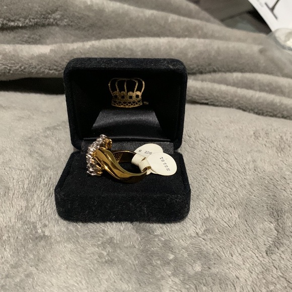 💘14k GE (Gold electroplated) CZ Ring💘 - Picture 2 of 6